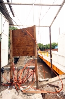 Jueves 9 de agosto del 2012. Tuxtla Gutiérrez, Chiapas. Instalaciones electricas en plazas, parques y avenidas de la ciudad ponen en riesgo a la población por el descuido con las que estan hechas, riesgo que se incrementa durante esta temporada de lluvias