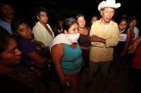 Miércoles 18 de mayo. El saldo de los disturbios de la comunidad de Ixtapa ubicada en las cercanÃas de la ciudad de Tuxtla Gutiérrez, arrojó al menos cuatro personas lesionadas, un vehÃculo incendiado, oficinas y papelerÃa destruida en el edificio de la a Miércoles 18 de mayo. El saldo de los disturbios de la comunidad de Ixtapa ubicada en las cercanÃas de la ciudad de Tuxtla Gutiérrez, arrojó al menos cuatro personas lesionadas, un vehÃculo incendiado, oficinas y papelerÃa destruida en el edificio de la a