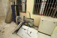 Miércoles 18 de mayo. El saldo de los disturbios de la comunidad de Ixtapa ubicada en las cercanías de la ciudad de Tuxtla Gutiérrez, arrojó al menos cuatro personas lesionadas, un vehículo incendiado, oficinas y papelería destruida en el edificio de la a