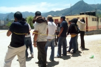 Guillen/Imágenes de la confrontación entre alumnos de las Escuela Intercultural Jacinto Canek y autoridades de la SEP en el municipio de Zincantán.