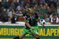Sábado 15 de febrero del 2014. Tuxtla Gutiérrez. Jaguares de Chiapas y los Tigres durante el partido de esta noche en el estadio Zoque.