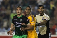 Sábado 15 de febrero del 2014. Tuxtla Gutiérrez. Jaguares de Chiapas y los Tigres durante el partido de esta noche en el estadio Zoque.