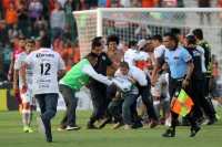Sábado 29 de abril del 2017. Tuxtla Gutiérrez. con un empate a dos tantos y una fuerte trifulca con los aficionados termina el partido entre Jaguares de Chiapas y El Santos. esta tarde en el estadio Zoque de la capital de este estado del sureste de México
