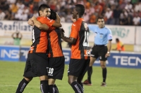 Viernes 14 de septiembre del 2012. Tuxtla Gutiérrez, Chiapas. El equipo Jaguares de Chiapas obtiene un respiro al ganar por dos tantos a cero al Toluca, esta noche en el Estadio Zoque de esta ciudad.
