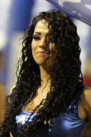 Jueves 27 de noviembre del 2014. Tuxtla Gutiérrez. Las bellas animadoras de los patrocinadores del partido de ida entre Jaguares de Chiapas y el Toluca al inicio de la liguilla del torneo del fut bol mexicano.