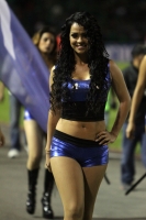 Jueves 27 de noviembre del 2014. Tuxtla Gutiérrez. Las bellas animadoras de los patrocinadores del partido de ida entre Jaguares de Chiapas y el Toluca al inicio de la liguilla del torneo del fut bol mexicano.