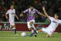 Sábado 17 de octubre del 2015. Tuxtla Gutiérrez. Aspecto del partido entre Jaguares de Chiapas y los Rayados del Monterrey.