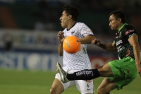 Sábado 12 de abril del 2014. Tuxtla Gutiérrez. Aspectos del partido entre jaguares de Chiapas y Monterrey.