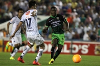 Sábado 12 de abril del 2014. Tuxtla Gutiérrez. Aspectos del partido entre jaguares de Chiapas y Monterrey.