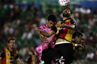 Miércoles 1 de octubre del 2014. Tuxtla Gutiérrez. Aspecto del partido entre Jaguares de Chiapas y Leones Negros.