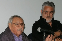 Laco Zepeda y Carlos Román durante la presentación del libro El Rey en Ácala, La Verdadera Historia de José Alfredo Jiménez de José Martínez Torres y Antonio Duran en la Universidad Autónoma de Chiapas.