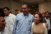 Vázquez Mota se reúne con jóvenes panistas.