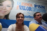 Vázquez Mota se reúne con jóvenes panistas.