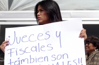 Miércoles 13 de febrero del 2019. Tuxtla Gutiérrez. Organizaciones feministas se unen a las protestas en las Instalaciones del Poder Judicial del Estado de Chiapas por la liberación de feminicidas en este estado del sureste de México. Miércoles 13 de febrero del 2019. Tuxtla Gutiérrez. Organizaciones feministas se unen a las protestas en las Instalaciones del Poder Judicial del Estado de Chiapas por la liberación de feminicidas en este estado del sureste de México.