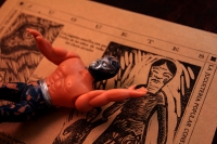 Sábado 2 de enero del 2016. La juguetería mexicana y en especial la chiapaneca presentan rasgos de imitación de la vida cotidiana lo que la diferencia de los artículos artesanales que son ofrecidos a los turistas como objetos decorativos por lo que la ela