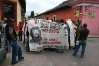 Emiliano H. Sinwell / Estudiantes de la Escuela Intercultural Jacinto Canek se manifiestan en las calles de la ciudad de San Cristóbal de las Casas exigiendo que se soluciones los problemas escolares en esta institución educativa que actualmente se ubica 
