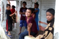 Lunes 2 de junio del 2014. Pescadería La gloría, Arriaga. Pobladores de las comunidades de la costa de Chiapas se preparan para recibir las lluvias de la depresión tropical número 2 en las próximas horas.
