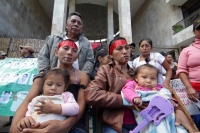 Jueves 27 de noviembre del 2014. Tuxtla Gutiérrez. Dos mujeres más se suturan los labios eta mañana para continuar la huelga de hambre que mantienen en las entradas del congreso de Chiapas exigiendo la libertad de un campesino de una comunidad de Ixtapa