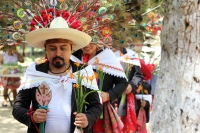 Domingo 6 de agosto del 2017. Los pobladores de lugar conocido como La Laguna en la comunidad Monte Cristo reciben esta mañana las imágenes de las Vírgenes de Copoya quienes son veneradas a unos metros de una vertiente de agua. Los danzantes realizan un r