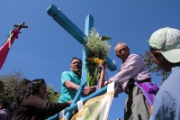 Sábado 10 de febrero del 2018. Comitan de Domí­nguez. Romerí­a de San Caralampio. Durante la Salidas de Flores y Velas durante las fiestas patronales de la Ciudad de las Flores, las manifestaciones sincréticas conviven de la mano encontrándose las comp