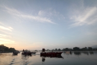 Lunes 12 de diciembre del 2016. Chiapa de Corzo. Los lancheros de los servicios turísticos del malecón de la ciudad de Chiapa de Corzo, realizan la peregrinación de lanchas en las aguas del rio Grijalva hacia la formación rocosa llamada la Cueva de Colore