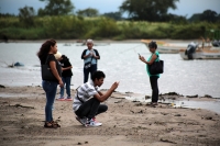 20231122. Chiapa de Corzo. Niveles bajos del rio Grijalva en el Malecón Turístico.