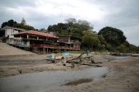 20231122. Chiapa de Corzo. Niveles bajos del rio Grijalva en el Malecón Turístico.