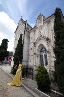 Domingo 26 de agosto del 2012. San Cristóbal de las Casas, Chiapas. Laura Pineda. La modelo chiapaneca porta la corona de Miss Earth Chiapas 2012 y se prepara para participar en el concurso donde se elegira la representante nacional en la ciudad de Merida