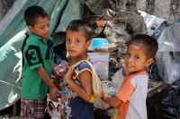 Jueves 27 de julio del 0217. Tuxtla Gutiérrez. Colonos de Los Pájaros obligan a las autoridades municipales a concluir las obras de alcantarillado y pavimentación del ayuntamiento tuxtleco por los problemas sanitarios que ocasionan las obras inconclusas e