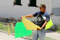 Jueves 27 de julio del 0217. Tuxtla Gutiérrez. Colonos de Los Pájaros obligan a las autoridades municipales a concluir las obras de alcantarillado y pavimentación del ayuntamiento tuxtleco por los problemas sanitarios que ocasionan las obras inconclusas e