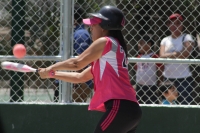 Domingo 22 de marzo del 2015. Tuxtla Gutiérrez. Las Legendarias intentan alcanzar el bicampeonato de softbol esta medio día en las instalaciones de Caña Hueca.