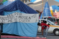 Viernes 22 de Noviembre del 2013. Tuxtla Gutiérrez. Esta mañana continua el levantón del plantón del movimiento magisterial mientras que el ayuntamiento de Tuxtla realiza el operativo de limpieza del primer cuadro de la ciudad. Viernes 22 de Noviembre del 2013. Tuxtla Gutiérrez. Esta mañana continua el levantón del plantón del movimiento magisterial mientras que el ayuntamiento de Tuxtla realiza el operativo de limpieza del primer cuadro de la ciudad.