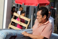 Viernes 22 de Noviembre del 2013. Tuxtla Gutiérrez. Esta mañana continua el levantón del plantón del movimiento magisterial mientras que el ayuntamiento de Tuxtla realiza el operativo de limpieza del primer cuadro de la ciudad.