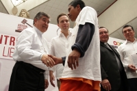 Viernes 12 de febrero del 2016. Tuxtla Gutiérrez. Monseñor Fabio Martínez Castilla; Arzobispo de Tuxtla Gutiérrez y Monseñor Felipe Arismendi Esquivel; Obispo de San Cristóbal de las Casas acompañan este medio día la entrega de Constancia de Libertad Susp