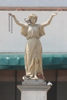 Lunes 6 de Junio, aspecto de la Estatua de la Libertad. Esta estatua fue inaugurada por el gobierno del estado de Chiapas en el año 1926, para recordar los hechos violentos durante una balacera ocurrida entre el Partido Azul y el Rojo unos años antes dura