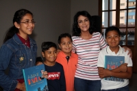 Miércoles 12 de octubre del 2016. Tuxtla Gutiérrez. En busca de Kayla (2015), es el libro que esta noche presenta Lydia Cacho durante el inicio de su visita por Chiapas.