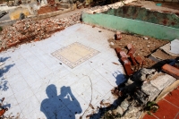Martes 14 de abril del 2015. Tuxtla Gutiérrez. Habitantes de la colonia Lomas del Oriente continúan viviendo en condiciones de riesgo entre casas que han sido afectadas por los derrumbes en años anteriores en el oriente sur de la capital del estado de Chi