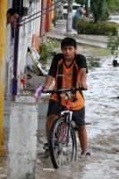 Jueves 22 de mayo del 2014. Tuxtla Gutiérrez. La intensa lluvia de esta tarde afecta calles y vialidades de la capital del estado de Chiapas.