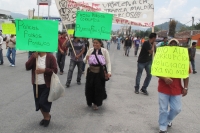 San Cristóbal de Las Casas, Chis. 26 de Mayo. En demanda de que sean destituidos agentes y altos mandos de la Policía Federal, destacamentados en San Cristóbal de Las Casas, unos 500 comerciantes indígenas marcharon este jueves 26 de mayo y realizaron una