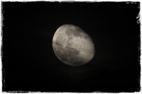 En un momento de descuido la luna se escapo de la prisión de Tus nubes...!! (Lunes 18 de julio).