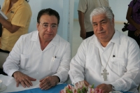 Lunes 24 de Diciembre. Esta mañana el arzobispo Rogelio Cabrera desayuna con personalidad de la diócesis de Tuxtla Gutiérrez por motivo de su cumpleaños y momentos después se da la noticia del fallecimiento de Samuel Ruiz Obispo emérito de San Cristóbal Lunes 24 de Diciembre. Esta mañana el arzobispo Rogelio Cabrera desayuna con personalidad de la diócesis de Tuxtla Gutiérrez por motivo de su cumpleaños y momentos después se da la noticia del fallecimiento de Samuel Ruiz Obispo emérito de San Cristóbal