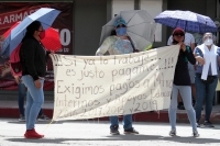 Lunes 13 de julio del 2020. Tuxtla Gutiérrez. Continúan las protestas para exigir el pago atrasado de maestros, este medio día en las entradas del edificio de la administración del gobierno estatal