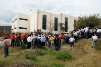 Por tercer día consecutivo continúan los conflictos al interior de la Sección VII el magisterio federal en Chiapas; bloqueos carreteros y la toma de las instalaciones en el libramiento norte de la ciudad de Tuxtla Gutiérrez son contantes en estos días. Es