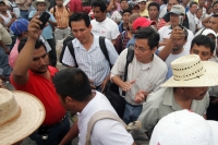 Por tercer día consecutivo continúan los conflictos al interior de la Sección VII el magisterio federal en Chiapas; bloqueos carreteros y la toma de las instalaciones en el libramiento norte de la ciudad de Tuxtla Gutiérrez son contantes en estos días. Es