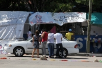 Martes 29 de octubre del 2013. Continúan varias escuelas con plantones para evitar que se reanuden las clases en Tuxtla.