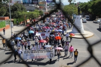 Lunes 13 de noviembre del 2017. Tuxtla Gutiérrez. El movimiento magisterial se manifiesta de nueva cuenta en las calles de la capital de este estado del sureste de México.
