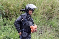 Martes 8 de diciembre del 2015. Tuxtla Gutiérrez. Elementos de la Policía Federal resguardan las entradas de la Escuela Nacional de Protección Civil en donde se lleva a cabo el Examen de Evaluación a los Docentes en Chiapas, donde después de enfrentarse u