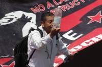 Lunes 23 de mayo del 2016. Tuxtla Gutiérrez. Padres de familia encabezan la marcha con la que continua el movimiento magisterial chiapaneco.