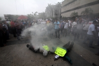 Jueves 15 de mayo del 2014. Tuxtla Gutiérrez. El magisterio chiapaneco marcha este medio día conmemorando el día del maestro en las calles de la capital de  este estado del sureste de México.