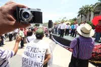 Viernes 27 de junio del 2014. Tuxtla Gutiérrez. Los maestros chiapanecos realizan La Marcha de la Dignidad Magisterial a un año del inicio de las movilizaciones y del operativo policiaco en el oriente de la capital del estado de Chiapas.